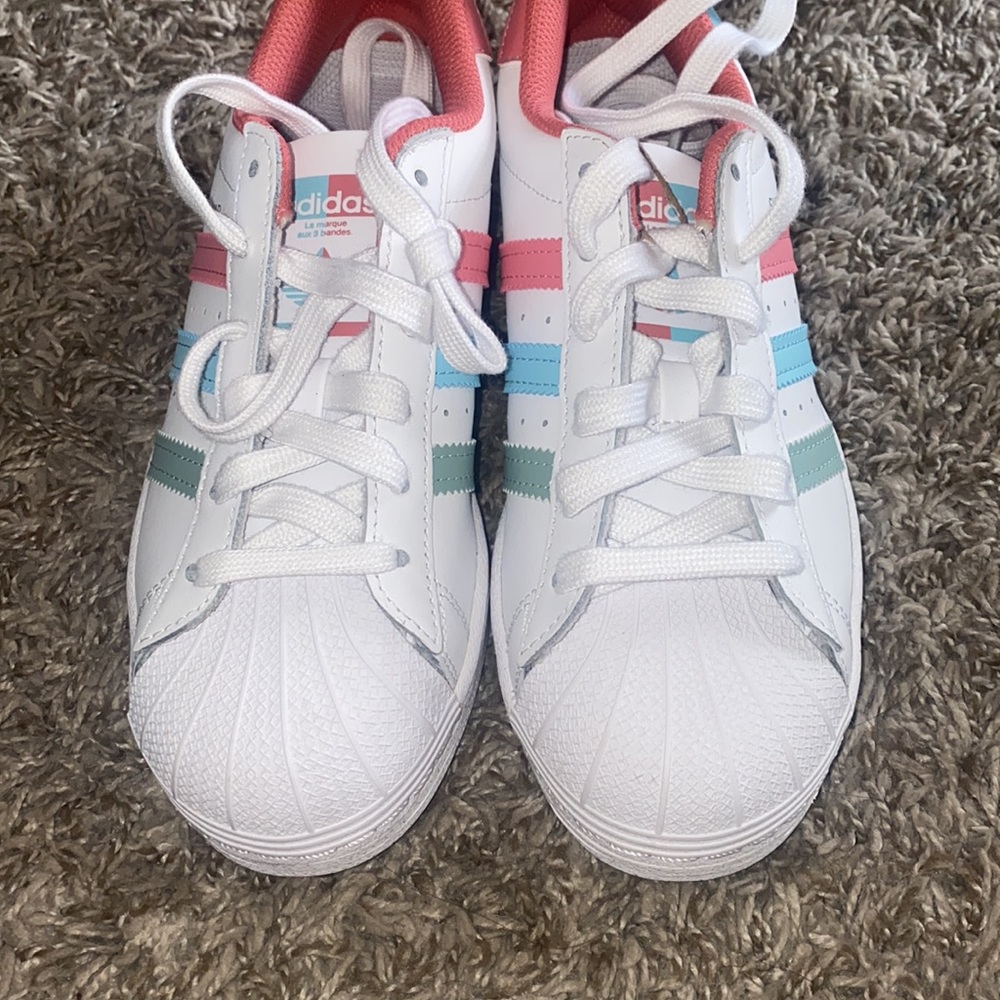 NWT ADIDAS WOMEN/GIRLS - Picture 4 of 5